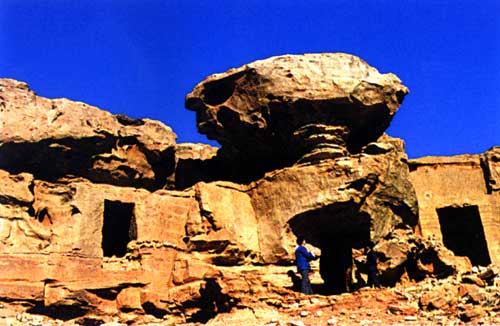 鄂尔多斯阿尔寨石窟